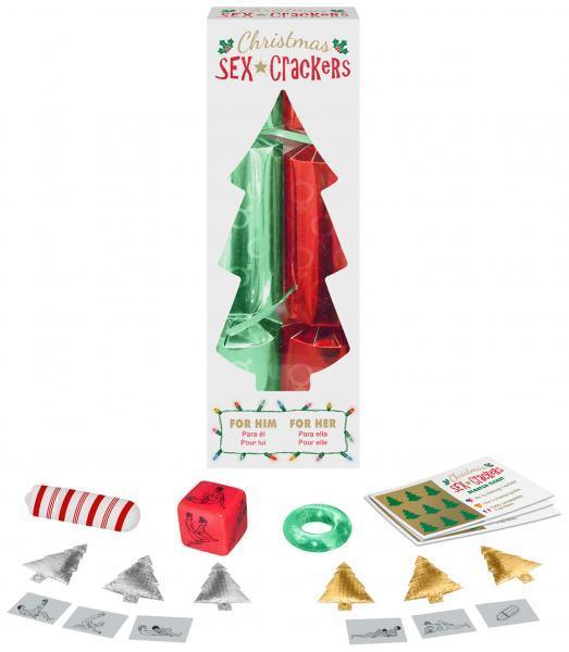 Christmas crackers set in festive gift pack with green and red tree crackers