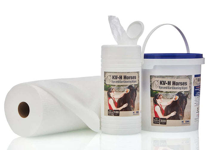 Roll of horse cleaning wipes with two wipe containers, 100 and 300 wipes