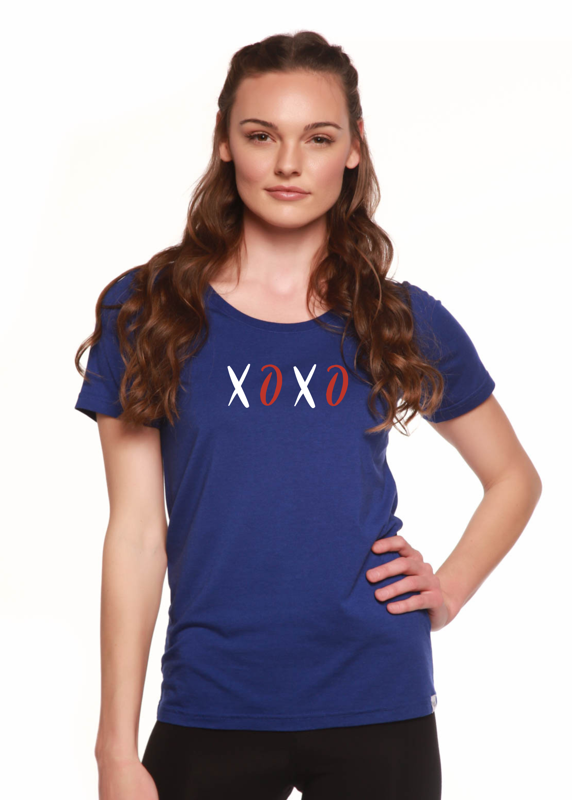 Women's blue scoop-neck graphic T-shirt with XOXO print