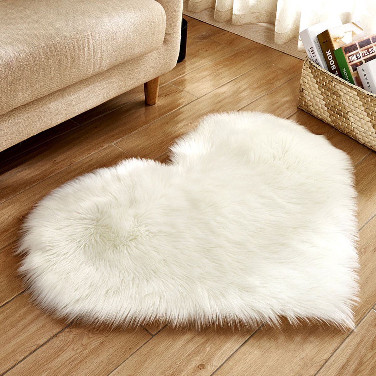 1pc Heart Shaped Area Rug, Plush Faux-Fur Carpet For Living Room & Bedroom, Home Decor Valentine's Day Decor 19.6in*23.6in/50cm*60cm - Renee Lane Company