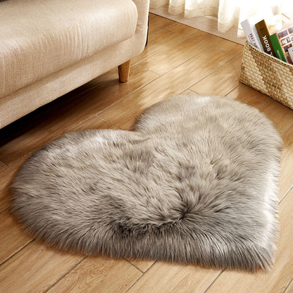 1pc Heart Shaped Area Rug, Plush Faux-Fur Carpet For Living Room & Bedroom, Home Decor Valentine's Day Decor 19.6in*23.6in/50cm*60cm - Renee Lane Company