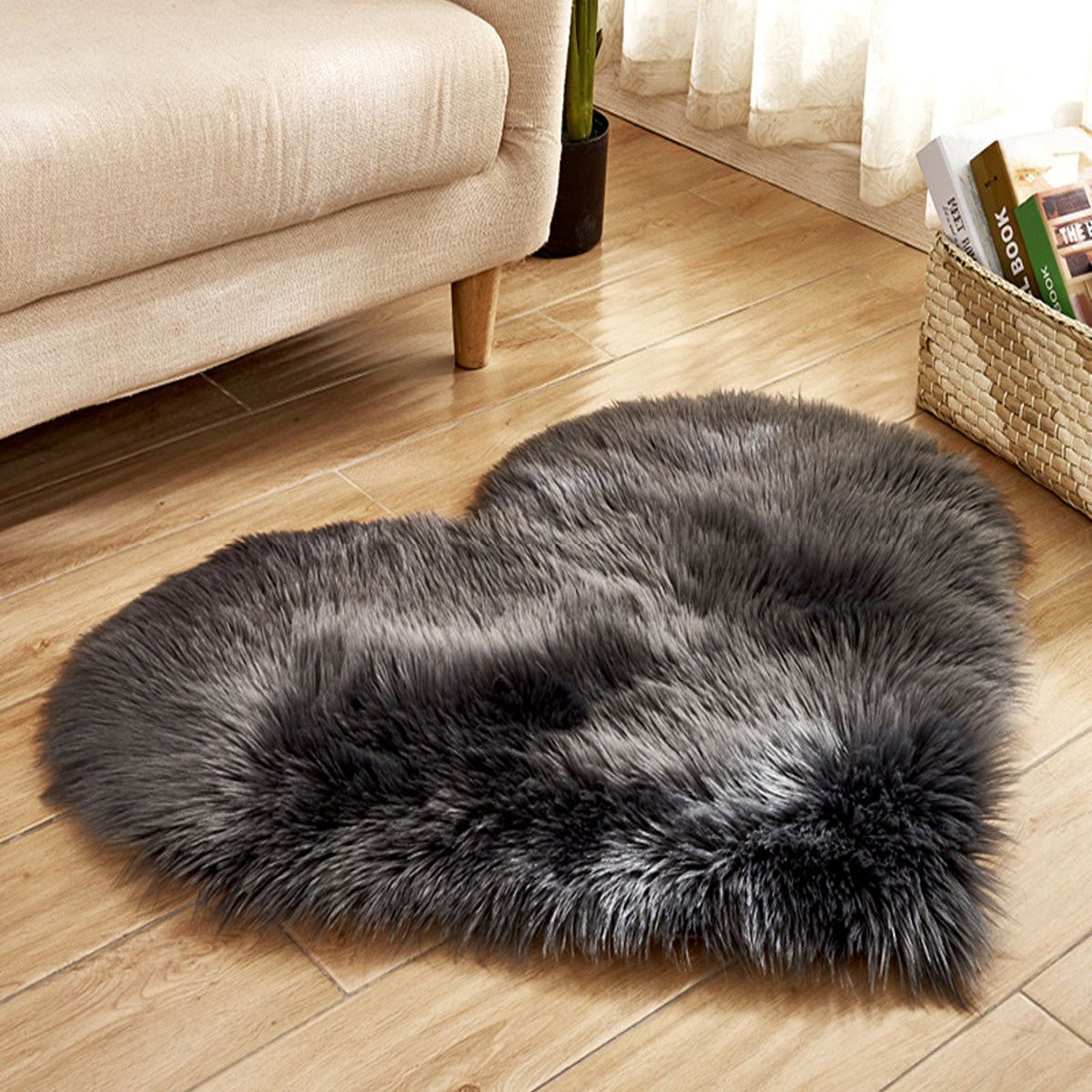 1pc Heart Shaped Area Rug, Plush Faux-Fur Carpet For Living Room & Bedroom, Home Decor Valentine's Day Decor 19.6in*23.6in/50cm*60cm - Renee Lane Company