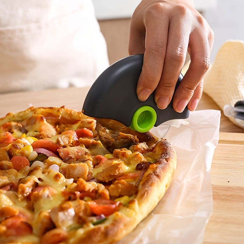 1pc Stainless Steel Round Wheel Cutter With Lid For Cake, Bread, And Pies - Kitchen Baking Tool With Roulette Roller, Suitable For Home Kitchen Baking, Household Pizza Baking - Renee Lane Company