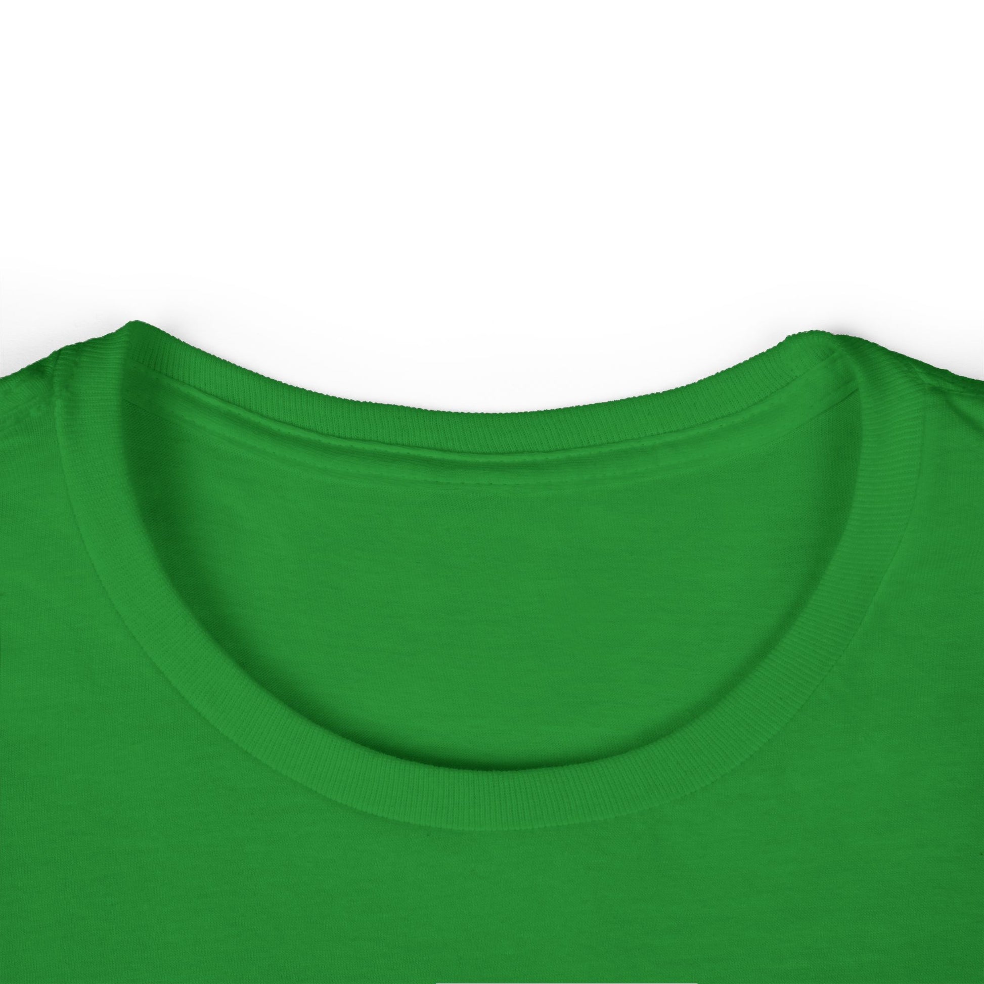 Unisex T-shirt in Irish green, crew neckline close-up