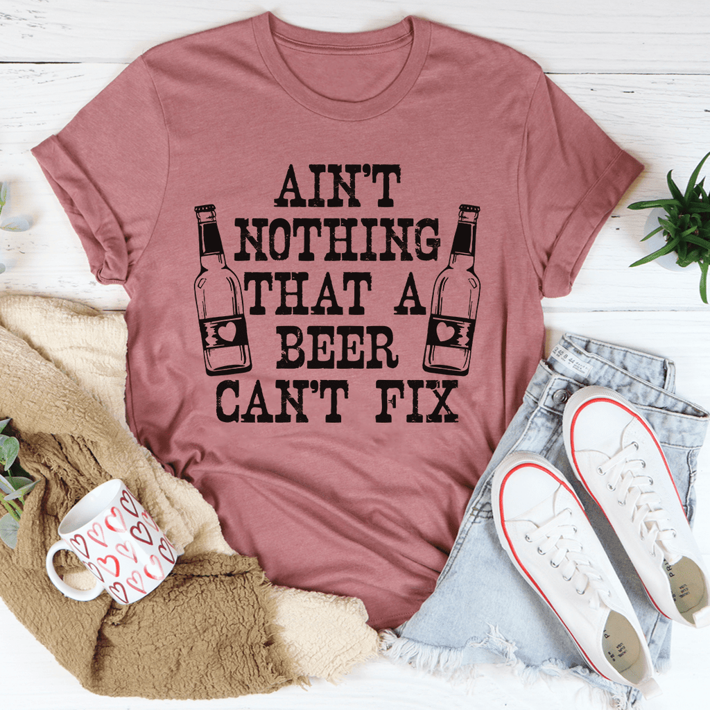Mauve crewneck T-shirt with bold beer bottle slogan print