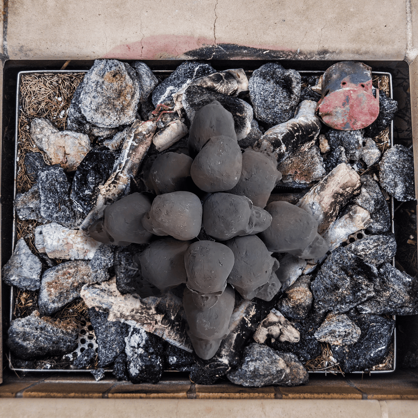 Ceramic Skulls for Fire Pit, Outdoor Fire Tables, 7pcs Reusable Spooky Imitated Human Skull Gas Log for Party, Bonfire,Campfires,Fireplaces, 3.1 inch - Renee Lane Company