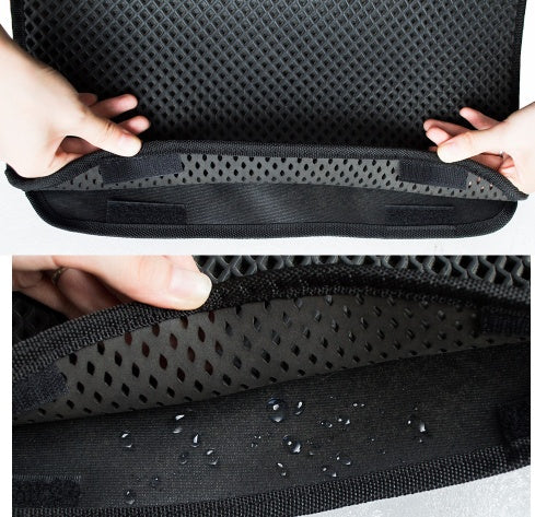 Double-layer cat litter mat with velcro closure and honeycomb top layer detail