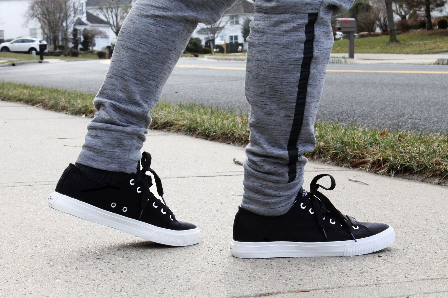Fear0 NJ Simple Black/White Skateboard Gum Grip Skateboard Canvas Sneakers Men - Renee Lane Company