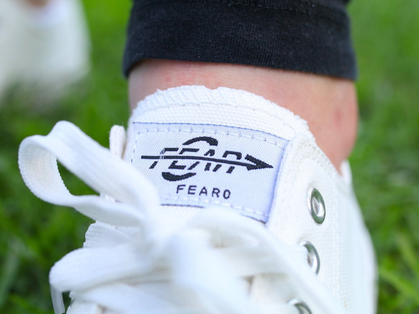 Fear0 NJ Unisex Retro Minimal All White Skateboard Sneaker Canvas Shoes - Renee Lane Company