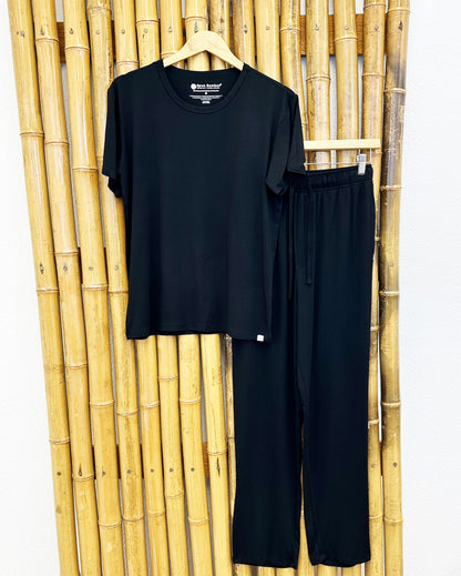 Men's dark lounge pajama set with short-sleeve top and drawstring pants