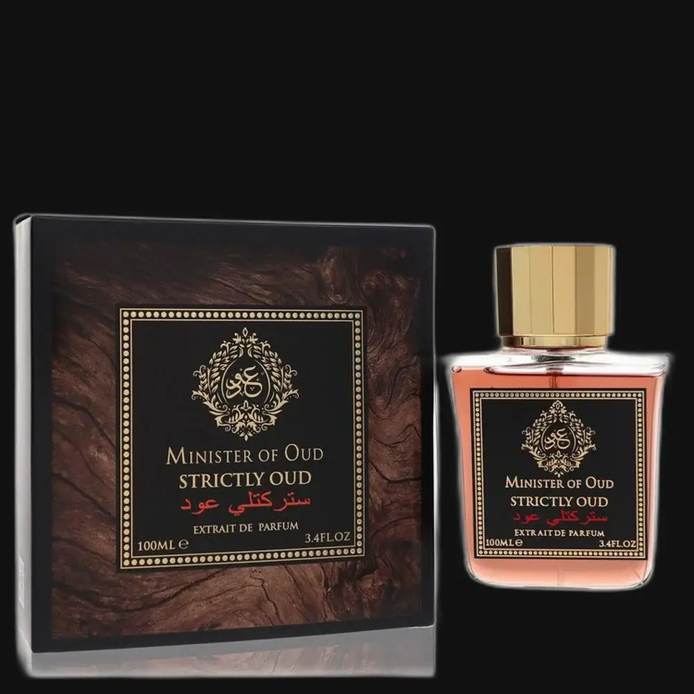 Eau de parfum set with box and bottle, gold cap and pink liquid, 100 ml.