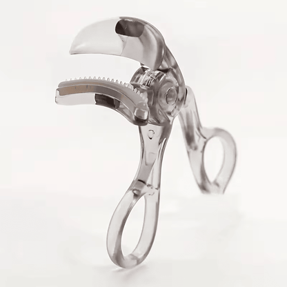 Portable wide-angle eyelash curler with built-in comb - suitable for all eye shapes, easy to use, battery-free, ideal for beginners - Renee Lane Company