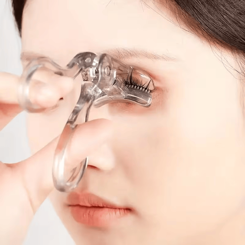 Portable wide-angle eyelash curler with built-in comb - suitable for all eye shapes, easy to use, battery-free, ideal for beginners - Renee Lane Company