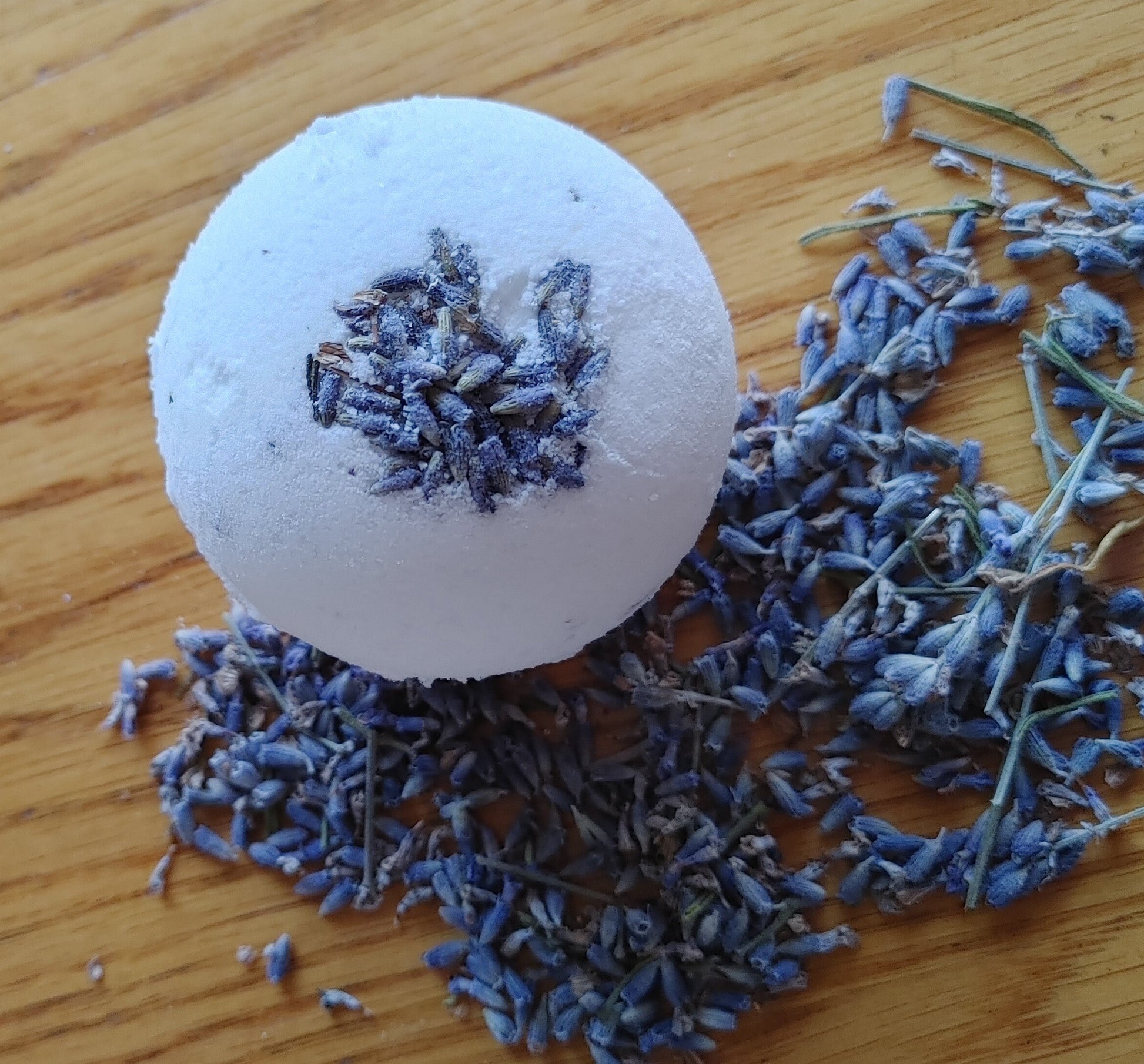 Relaxing Lavender Bath Bomb - Renee Lane Company