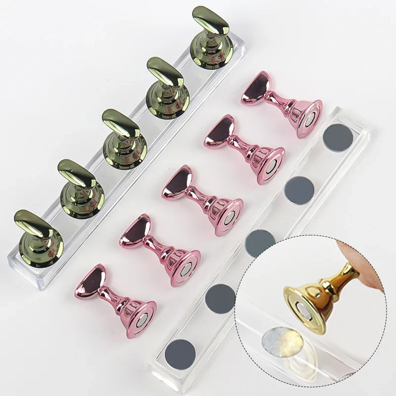 5pcs Chess Magnetic Nail Holder Acrylic Nail Tips Practice Display Stand Showing Shelf Gel Polish Display Stand Manicure Tools
