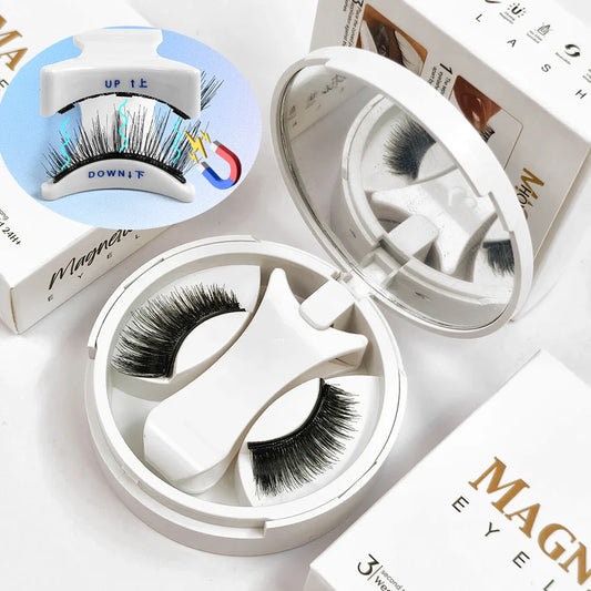 Magnetic false eyelashes set with two curled black lashes in open round case