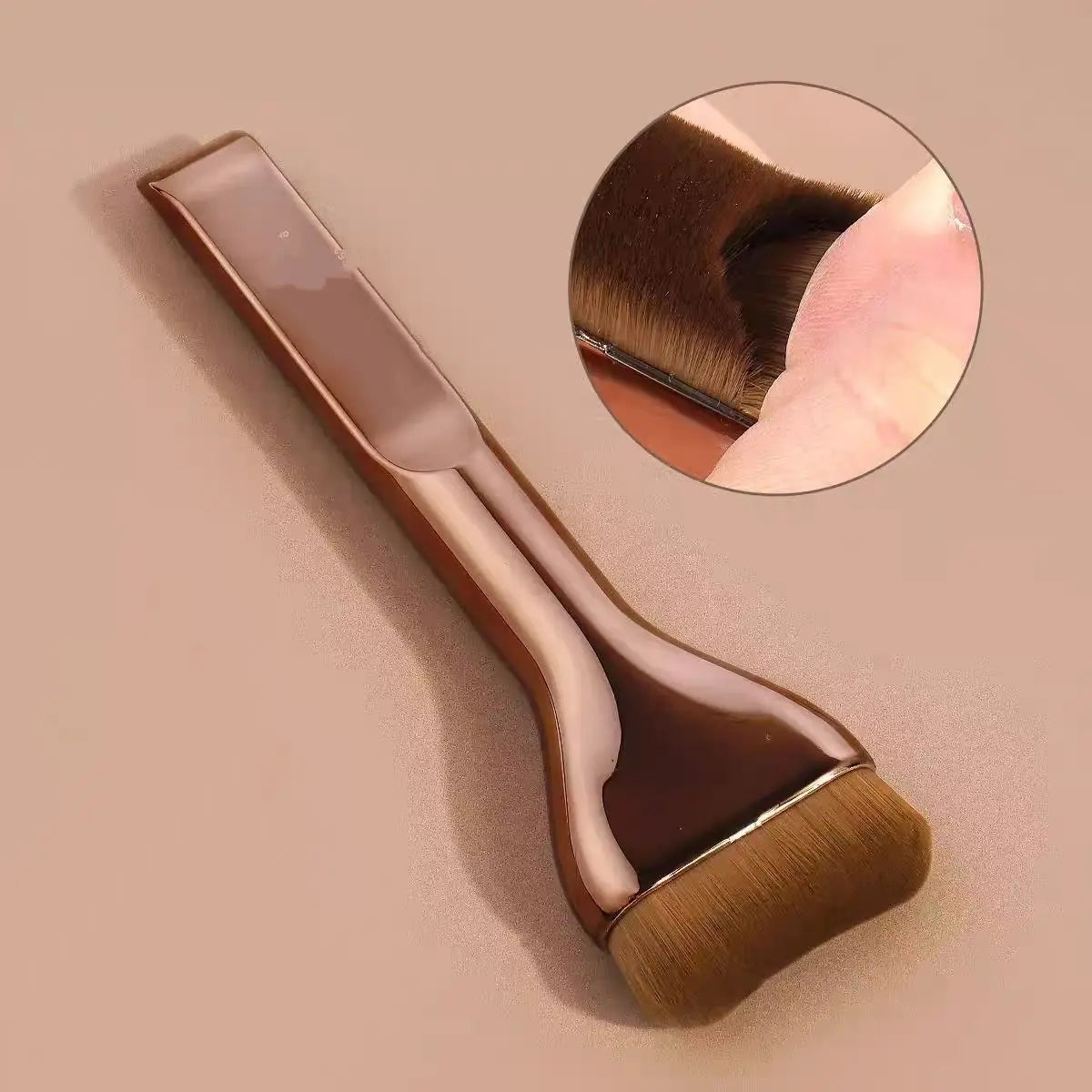 Professiona Makeup Brush, Curved Soft Bristle Foundation Brush for Even Application, Travel-Friendly