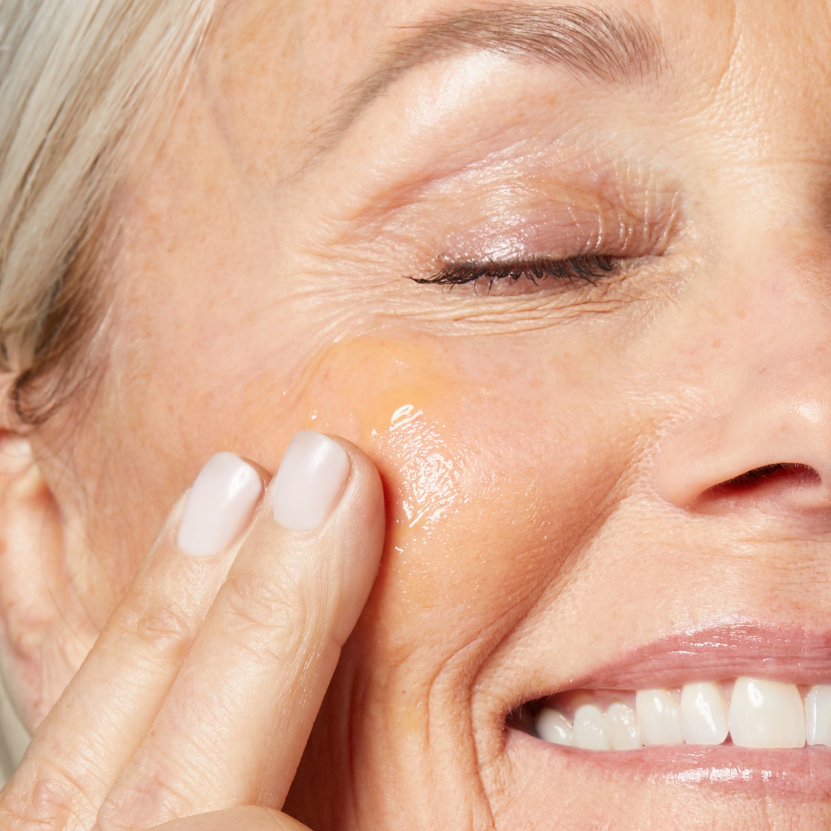 The Iluminist Vitamin C Serum for Dull Skin - Renee Lane Company