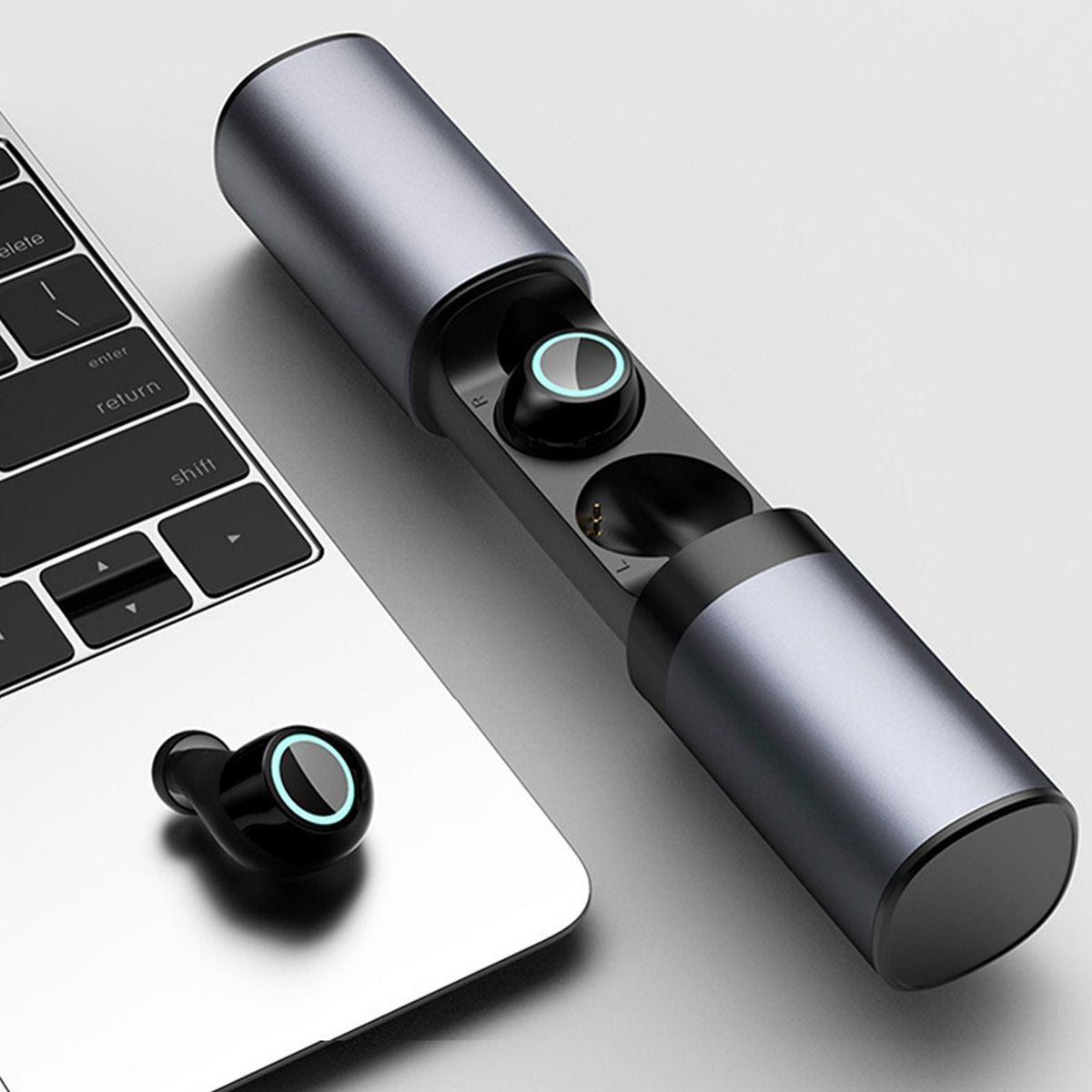 True Twin 2 In 1 Wireless Headphones With Powerbank - Renee Lane Company