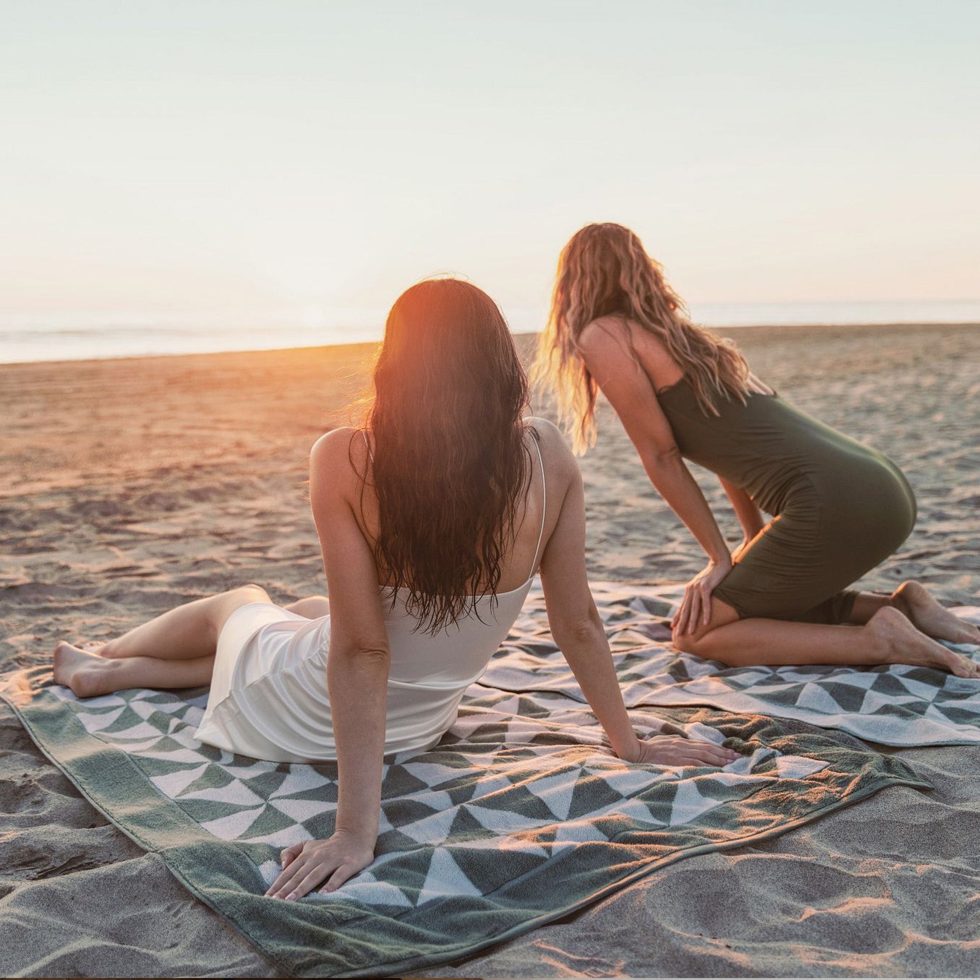 Umbra Cotton Beach Towel - Renee Lane Company