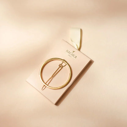Signature Round Clip