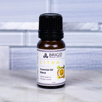 Essential oil blend bottle Litha with black cap