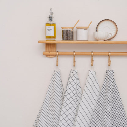Kitchen towel set: striped and check towels in white with black lines