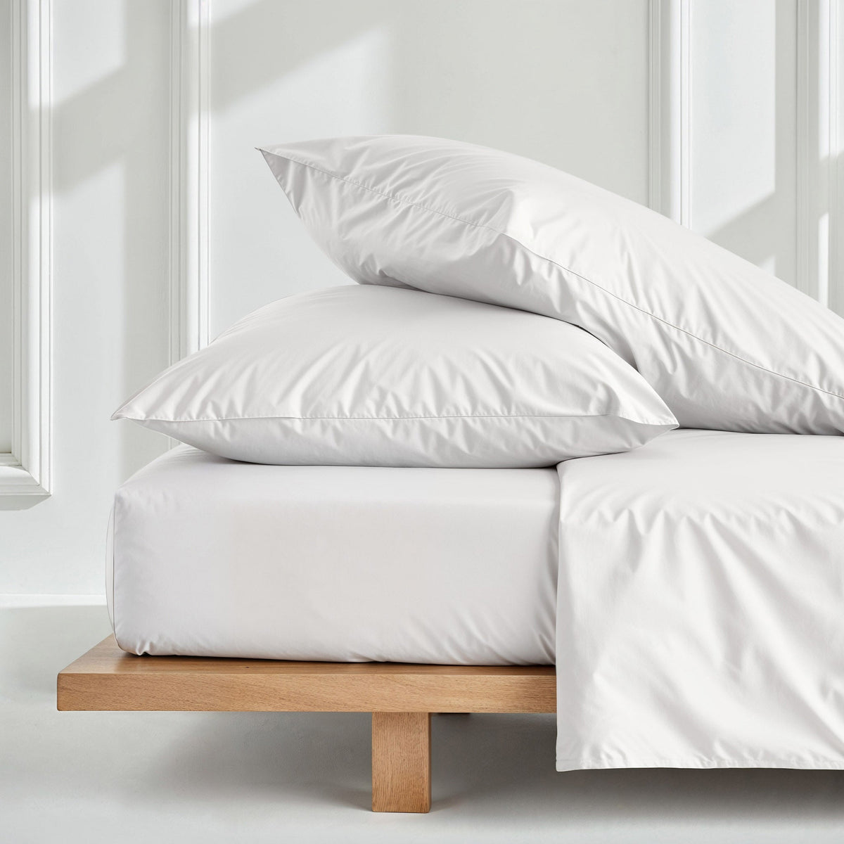 Luxe sateen pillowcase set, white with smooth envelope closure style