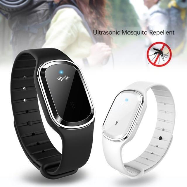 Mosquito repellent watch band set: black and white bands with oval display modules