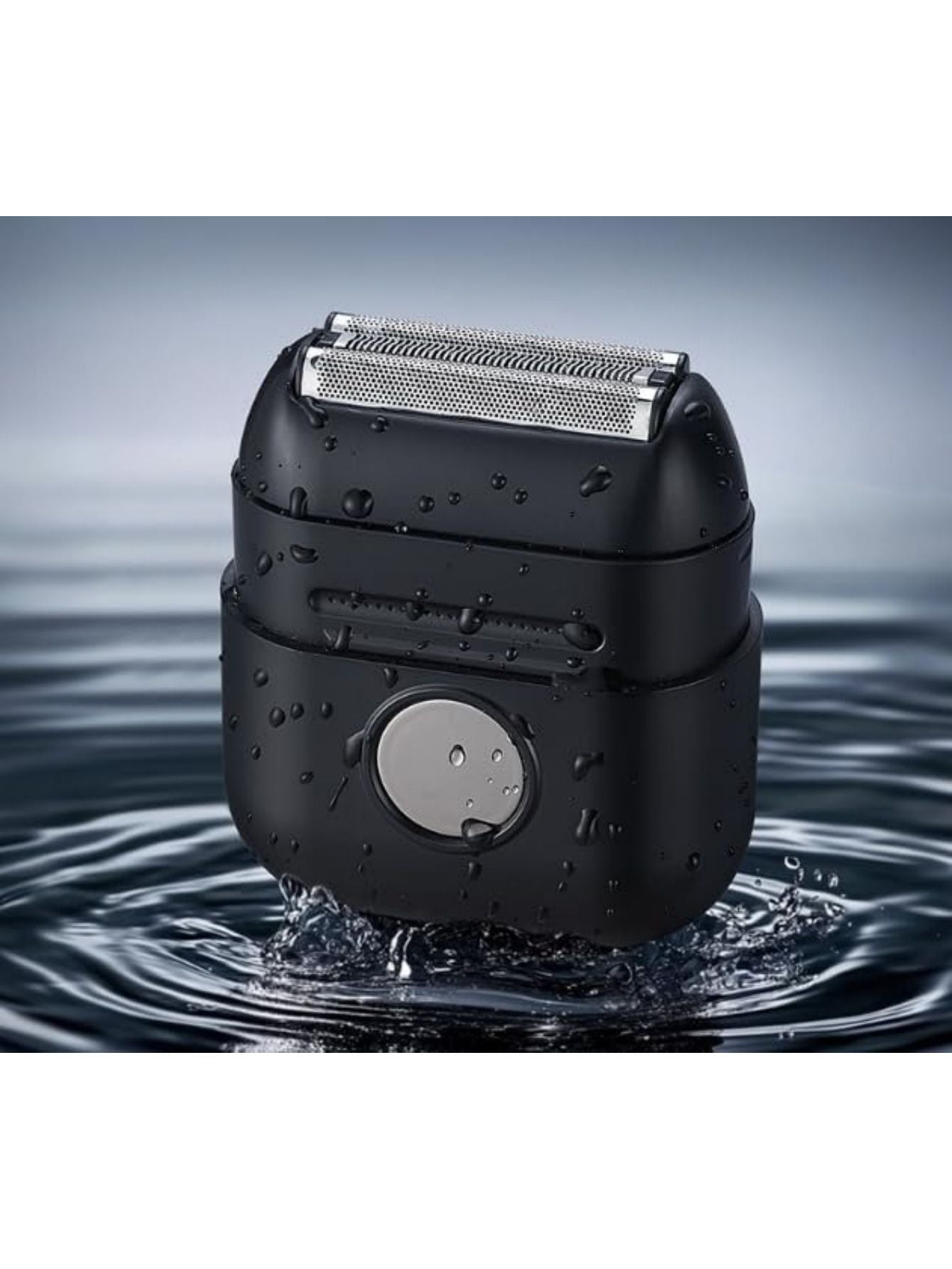 Men’s electric foil shaver with black body and water droplets