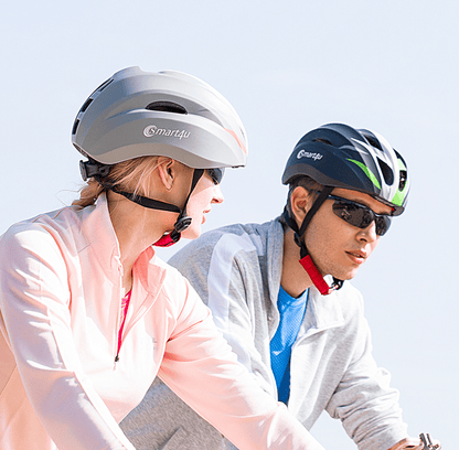 Bicycle Bluetooth helmet. (BT4.1 Bluetooth mode, 2X1W stereo phone, voice navigation GPS, MP3 music, ARGB LED dazzling tail light + left. Right turn signal lamp)