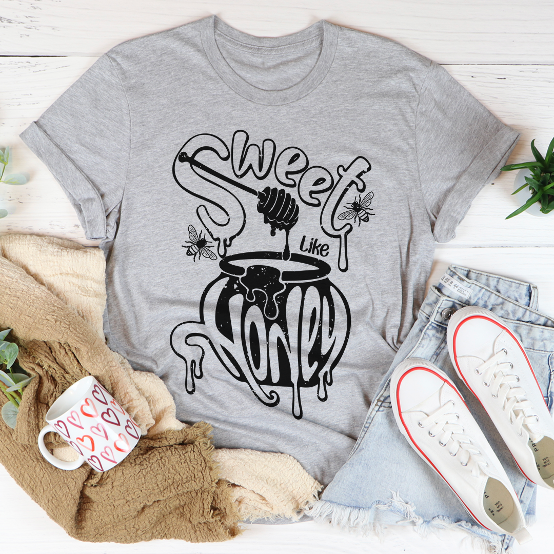Athletic heather T-shirt with crew neck and black honey-themed graphic print