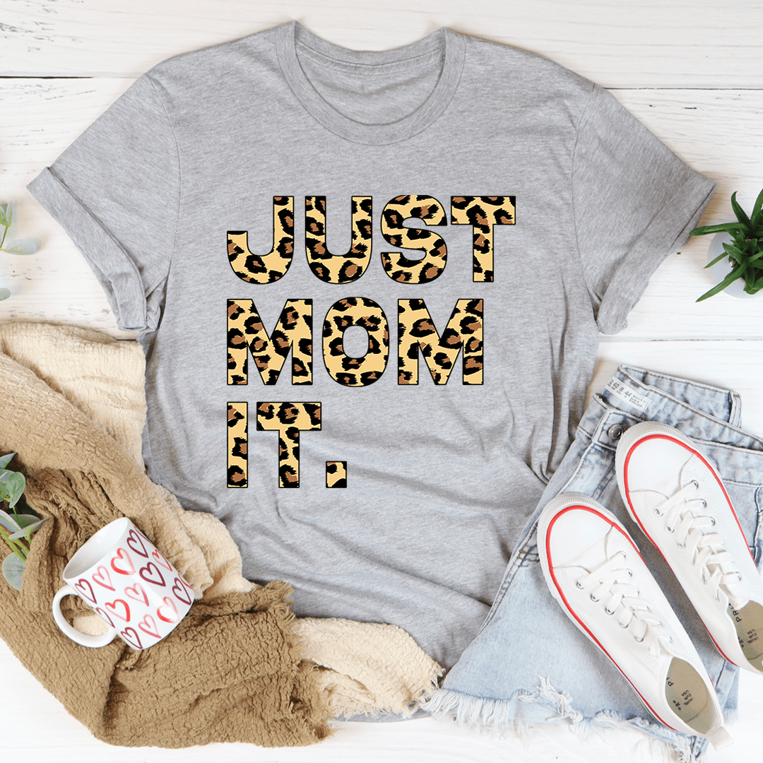 Gray crew-neck T-shirt with leopard 'JUST MOM IT' print