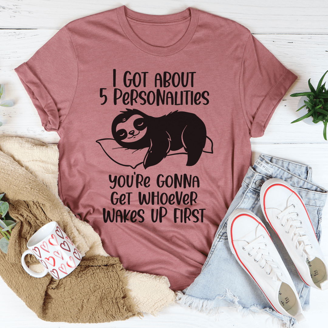 Dusty rose graphic T-shirt with black bear and '5 Personalities' slogan