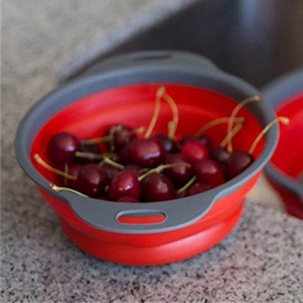 Collapsible silicone colander set of 2, red bowl with perforated base and side handles