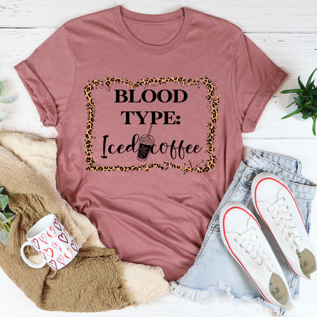 Graphic T-shirt with 'BLOOD TYPE: Iced coffee' print, mauve crewneck.