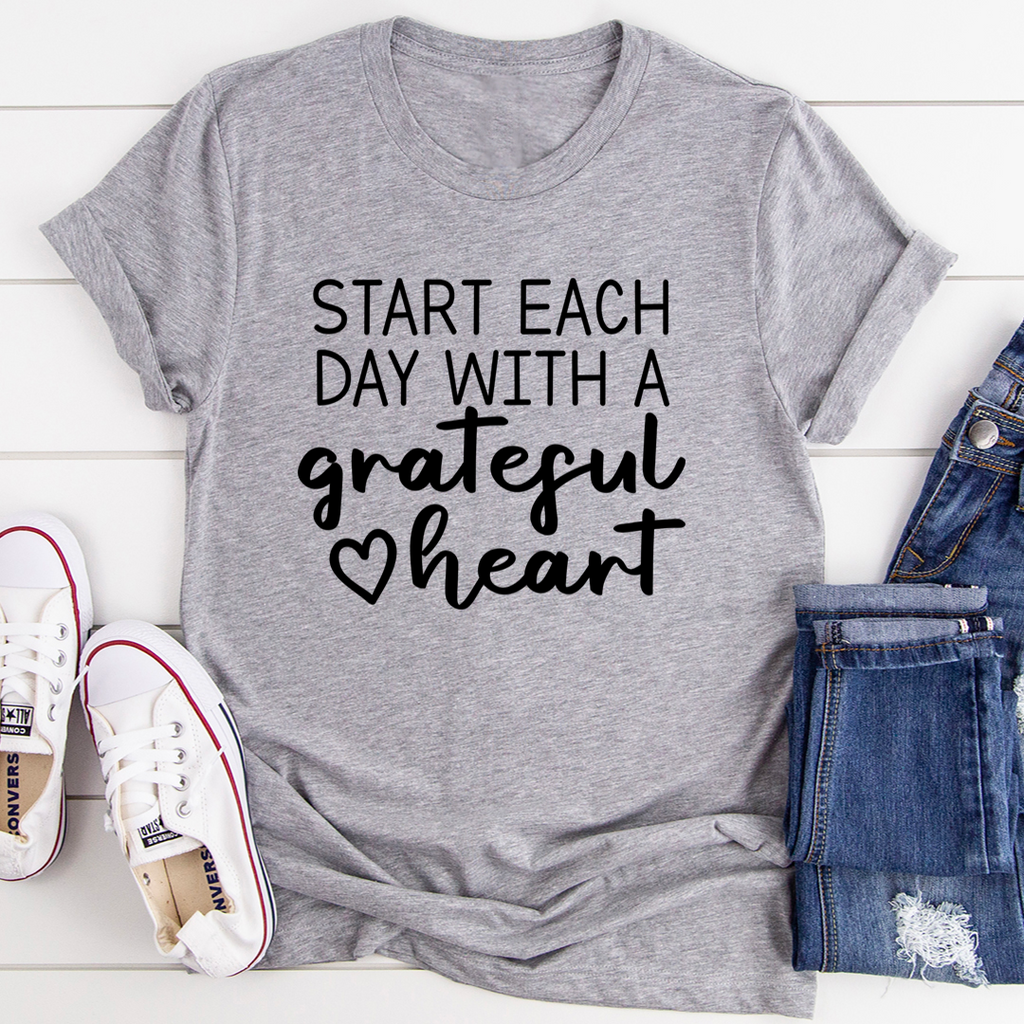 Gray heather t-shirt with grateful heart quote graphic
