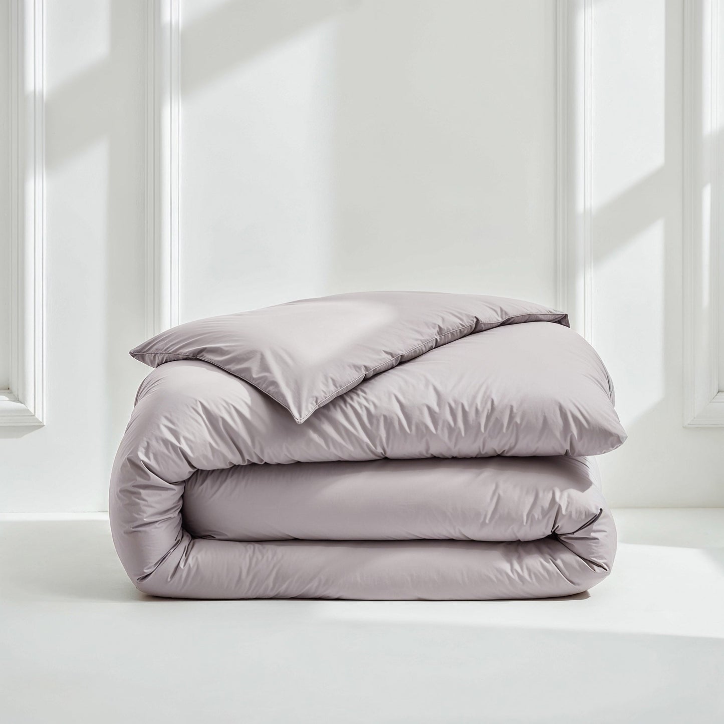 Sateen duvet cover, pale lilac with smooth satin-like finish