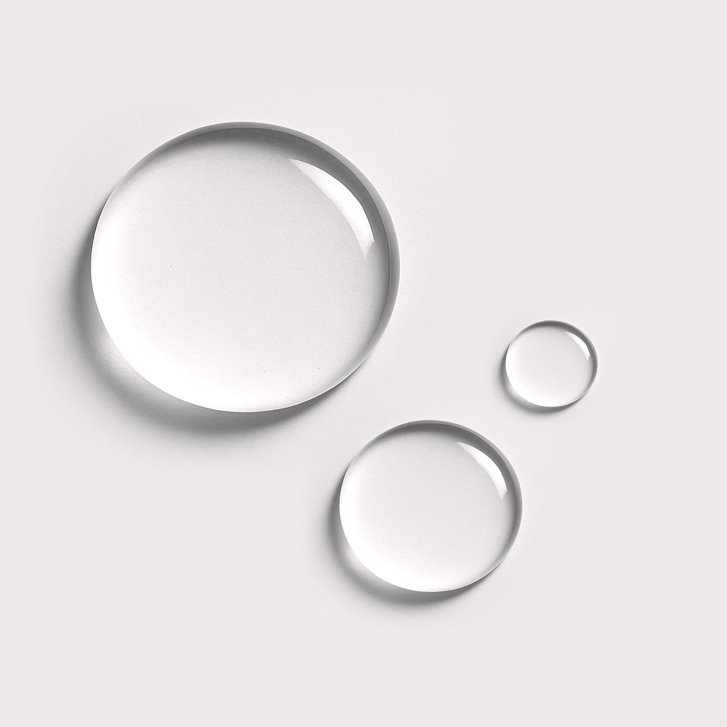 Makeup remover refill container with circular lids