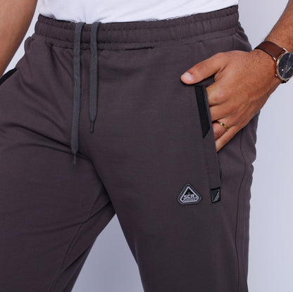 Men's athletic sweatpants, dark grey with drawstring waist and side logo patch